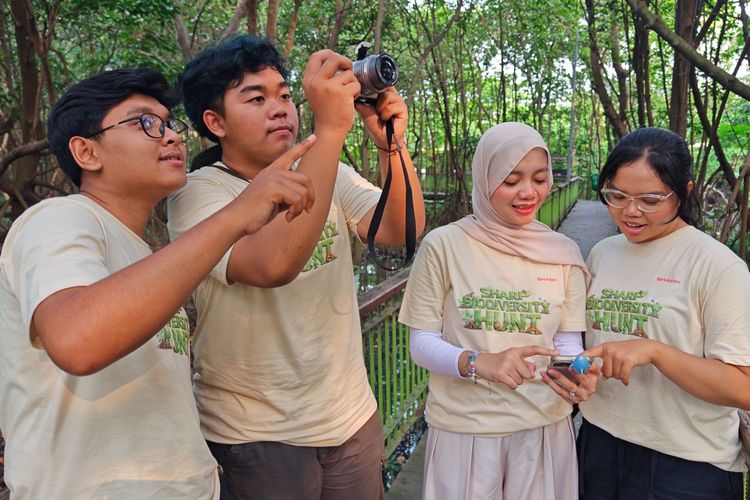 Citizen Science Ajak Anak Muda Jakarta Petakan Maut Ekosistem Pesisir