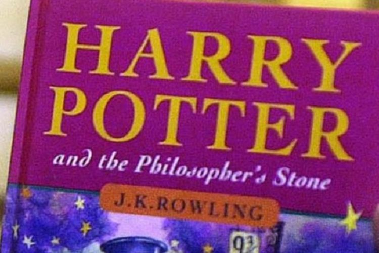 Awalnya sebagian besar agen menolak menerbitkan kisah petualangan penyihir Harry Potter.
