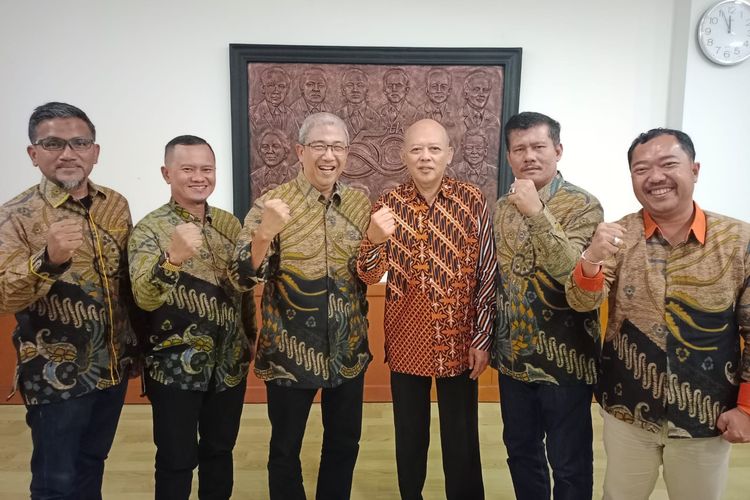 Panitia Penjaringan Calon Ketua Umum DPP Realestat Indonesia
(REI) secara resmi menetapkan Joko Suranto sebagai calon tunggal Ketua Umum
DPP REI periode 2023-2026.