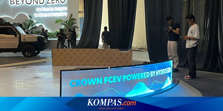 Toyota Hadirkan Crown FCEV di GIIAS 2025