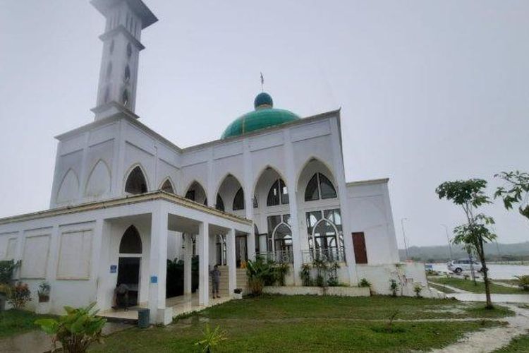 Masjid Al Muhajirin rest area KM 36A jalan tol Balikpapan-Samarinda