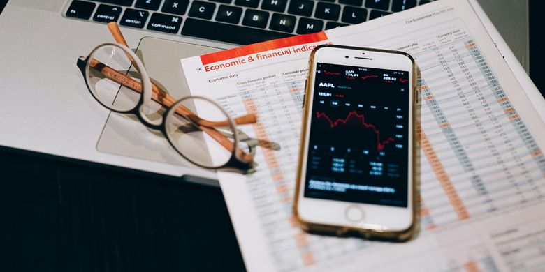 Ilustrasi pinjol. Pinjol resmi OJK. Daftar pinjol resmi OJK terbaru. Pinjol berizin OJK. Pinjol resmi OJK Januari 2026. Pinjol Januari 2026. Pinjol OJK terbaru.