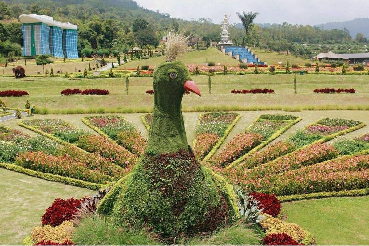Taman bunga di The Blooms Garden Bali