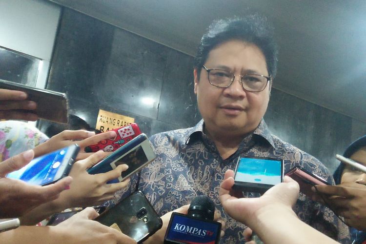 Ketua Umum Partai Golkar, Airlangga Hartarto di Kompleks Parlemen, Senayan, Jakarta, Kamis (13/6/2019)