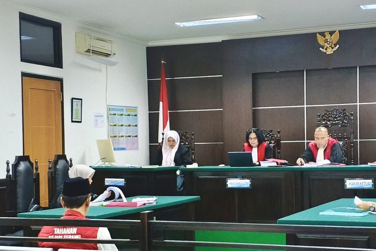 Janjikan Lulus Akpol, 