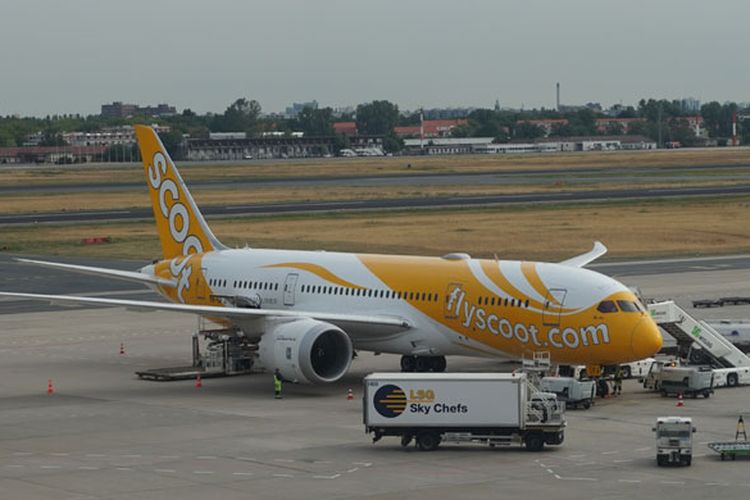 Pesawat Boeing 787 Dreamliner Scoot di Bandara Tegel Berlin, Jerman, Rabu (20/6/2018).