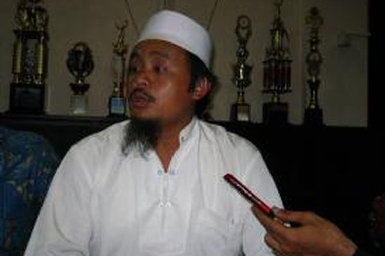 Panglima Laskar FPI Jateng, KH. Ahmad Rofi'i