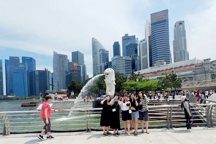 Sejumlah wisatawan masih mengidolakan singapura sebagai lokasi liburan mereka, termasuk wisatawan dari Indonesia yang kerap masuk ke Singapura melalui jalur laut dari Batam, Kepulauan Riau.