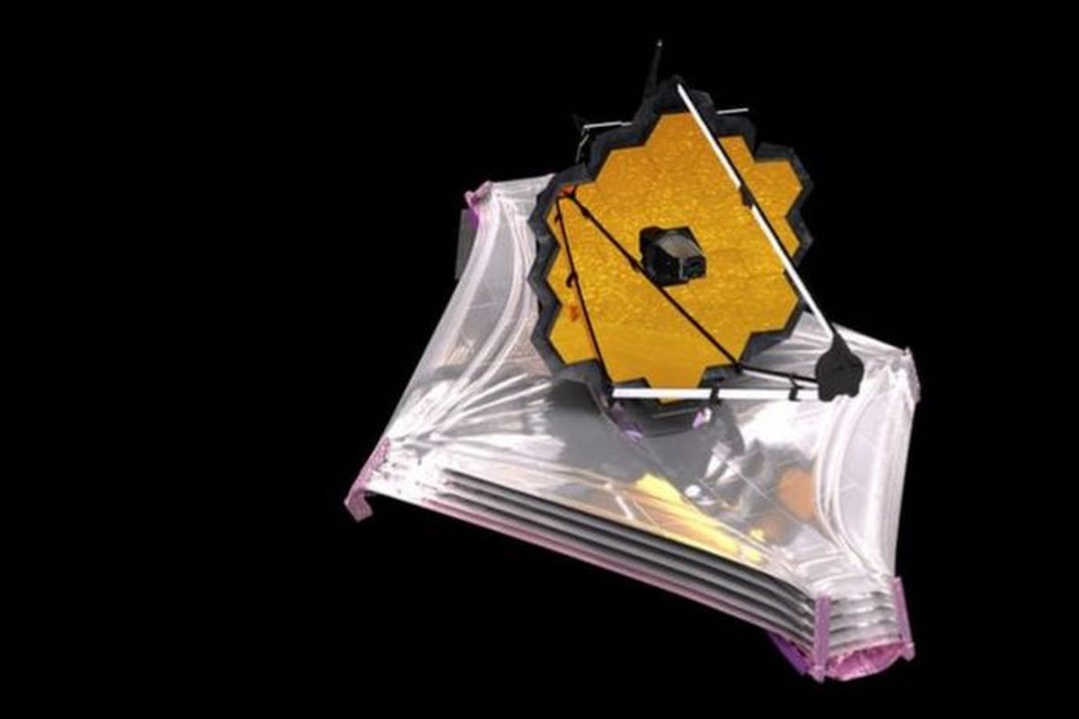 Teleskop luar angkasa NASA James Webb (JWST) akan diluncurkan pada Desember mendatang. Super-teleskop itu dirancang untuk bisa melihat alam semesta lebih jauh, juga melihat ke masa lalu, dibandingkan yang bisa diamati sejauh ini.