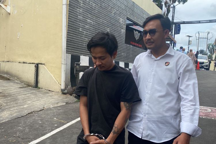 Istri yang Dibacok Suami di Depok Sempat Kabur dan Sembunyi di Balik Pintu Rumah