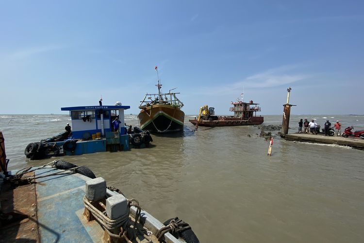 Respons Diskanla Indramayu soal Nelayan Protes Pendangkalan Muara Karangsong hingga Ancaman Mogok Bayar PNBP