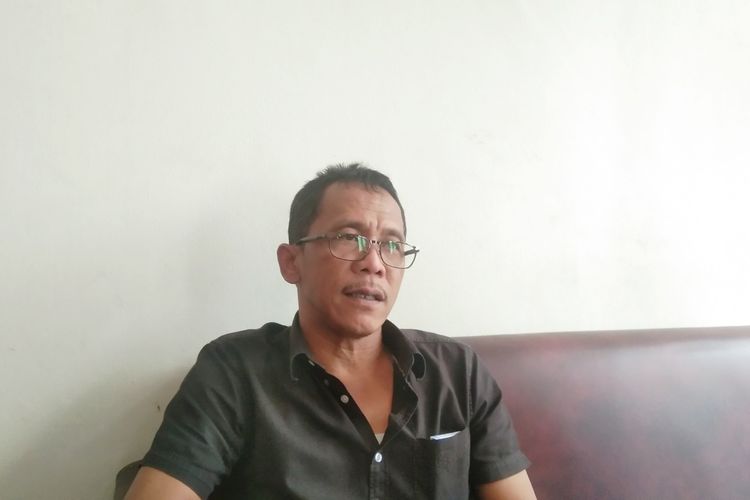 Ketua DPC Peradi Karawang Asep Agustian