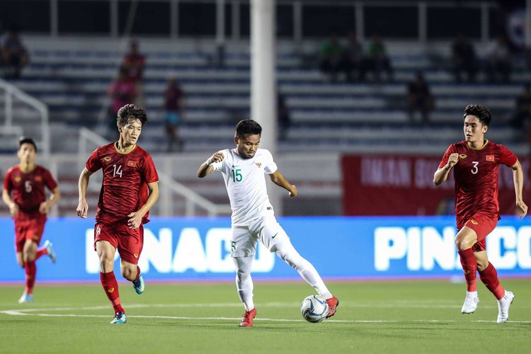 Pemain Timnas U-23 Indonesia, Saddil Ramdani dalam pertandingan Grup B SEA Games 2019 di Stadion Rizal Memorial, Manila, Filipina, Minggu (1/12/2019). Timnas Indonesia kalah 1-2 dari Vietnam. dalam pertandingan Grup B SEA Games 2019 di Stadion Rizal Memorial, Manila, Filipina, Minggu (1/12/2019). Timnas Indonesia kalah 1-2 dari Vietnam.