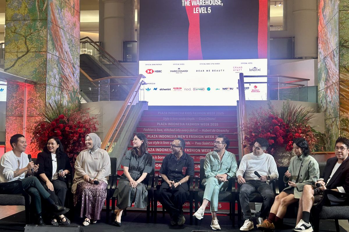 Para desainer yang hadir di dalam konferensi pers Plaza Indonesia Fashion Week 2025 di Plaza Indonesia, Jakarta Pusat, Selasa (20/8/2025).