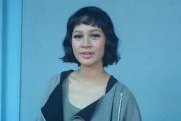 Andien Aisyah diabadikan usai mengisi bincang-bincang di studio Trans TV, Mampang Prapatan, Jakarta Selatan, Rabu (9/11/2016).