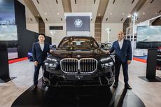 BMW Astra Hadirkan New BMW X7 di IIMS 2023