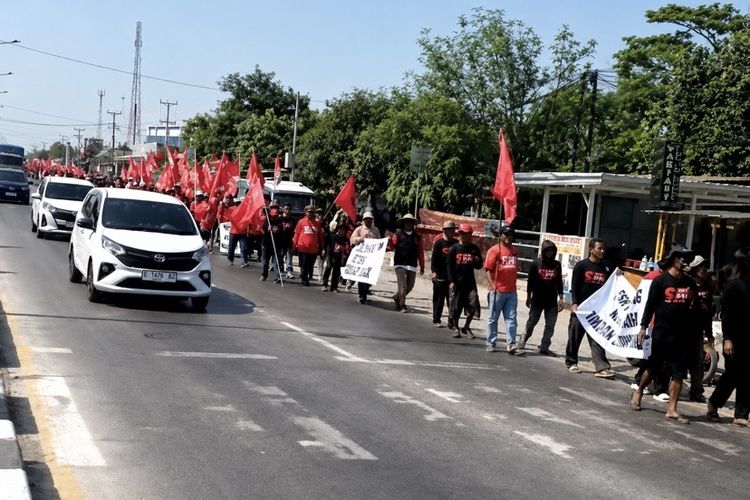 Ratusan Petani Jalan Kaki Dari Indramayu ke Istana, Tagih Janji Pemerintah yang Tak Kunjung Terealisasi