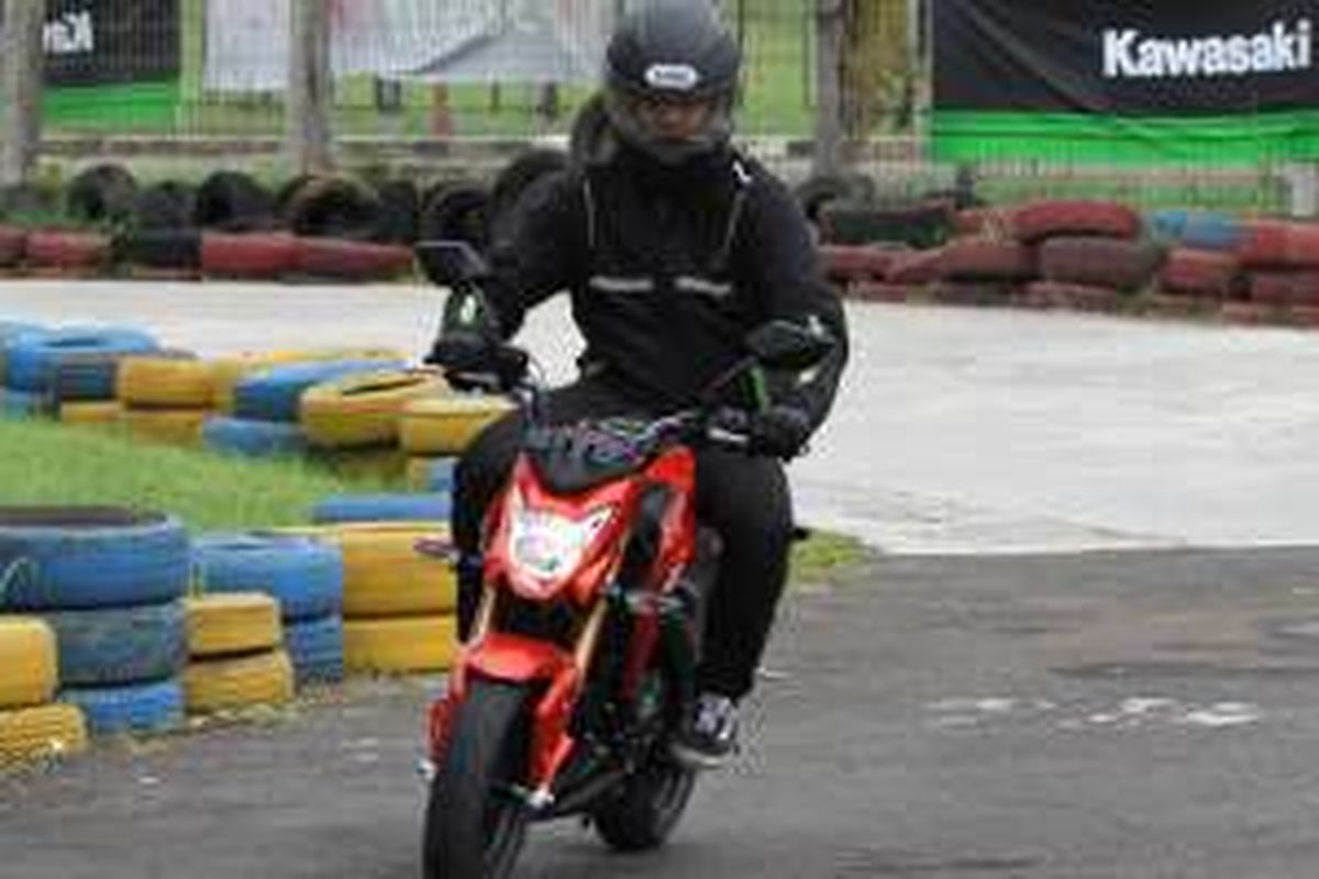 Test Ride Kawasaki Z125