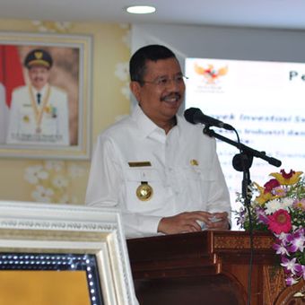 Gubernur Sumatera Utara, Tengku Erry Nuradi memberikan pemaparan di hadapan para diplomat muda Kemenlu RI, Rabu (21/3/2018). 
