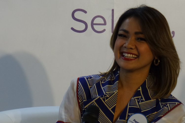 Aktris dan presenter Nirina Zubir dalam konferensi pers Pepsodent Action 123 di kawasan Kebayoran Baru, Jakarta Selatan, Selasa (23/7/2019). 