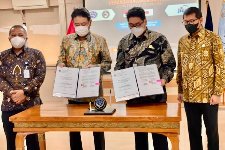 Awal tahun 2023, PT Hutama Karya (Persero) (Hutama Karya) turut mengerjakan
Pembangunan salah satu Proyek Strategis Nasional (PSN) yakni Pelabuhan Patimban yang terletak di
Subang, Jawa Barat.