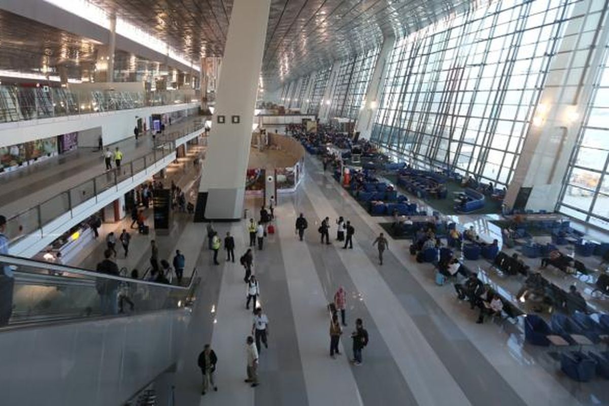 Suasana di Terminal 3 Ultimate Bandara Soekarno-Hatta, Tangerang, Banten.