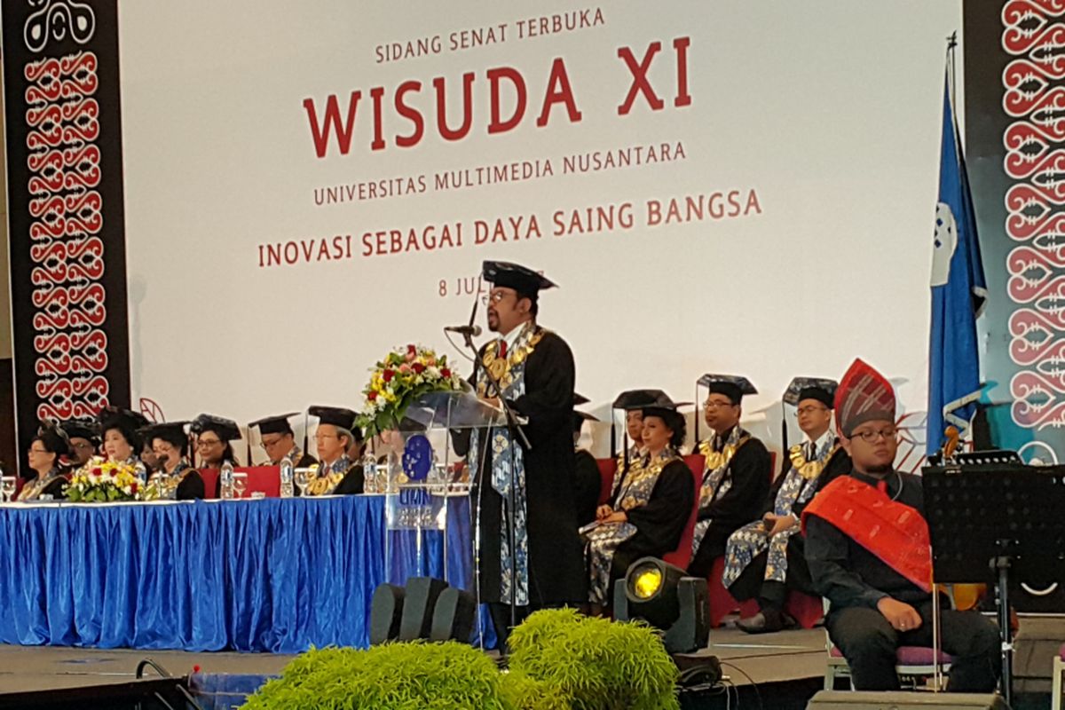 Suasana wisuda XI Universitas Multimedia Nusantara (UMN) yang kental dengan nuansa budaya batak, Sumatera Utara, digelar di Indonesia Convention Exhibition (ICE) CBD Serpong, Tangerang Selatan, Sabtu (8/7/2017).  