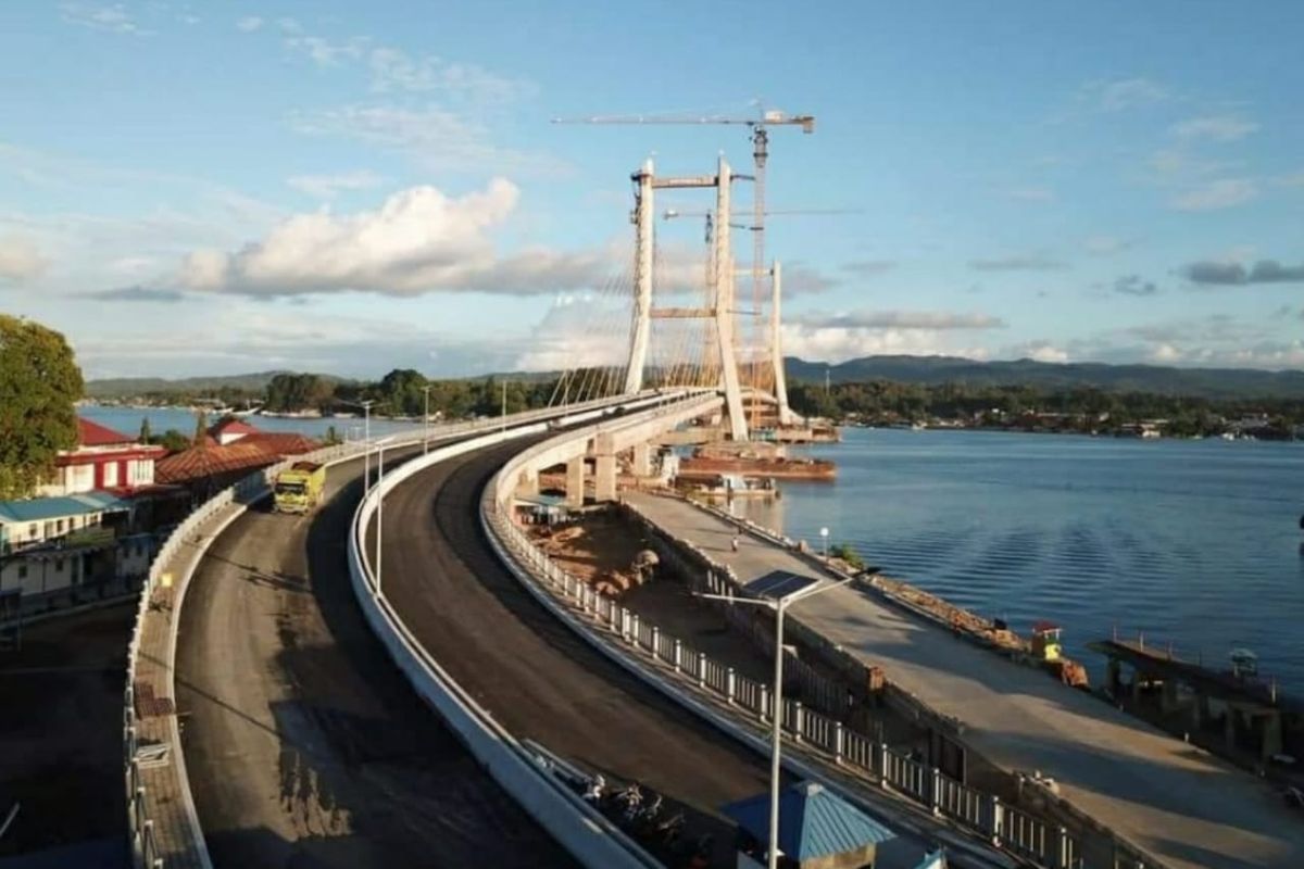 Jembatan Teluk Kendari