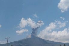 Gunung Lewotobi Kembali Meletus, Abu Tebal Mengarah ke 2 Desa