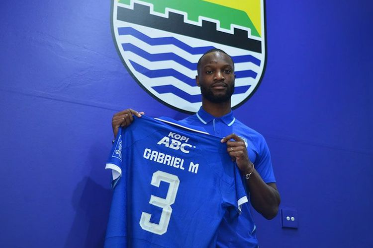 Gabriel Mutombo Ambil Nomor Kurzawa di Persib, Lampirkan Maaf untuk Teja Paku Alam