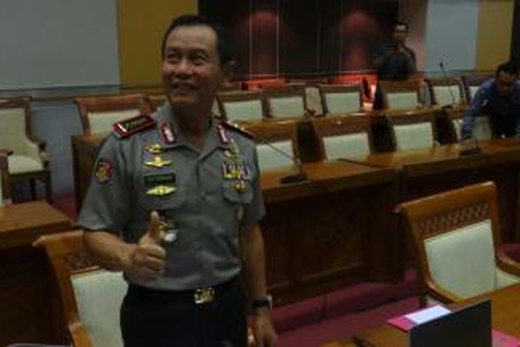 Calon tunggal Kapolri, Komisaris Jenderal Sutarman sebelum uji kepatutan dan kelayakan di Komisi III DPR, Kamis (17/10/2013).
