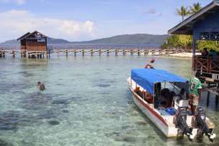 Dermaga di Pulau Arborek, Kabupaten Raja Ampat, Papua Barat, Kamis (5/5/2016).