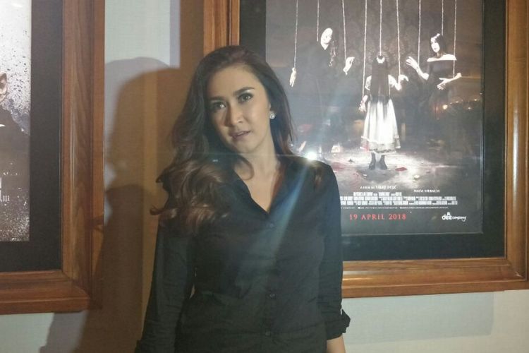 Nafa Urbach saat ditemui dalam acara oeluncuran Trailler dan Poster Film Kembang Kantil di Metropole XXI, Cikini, Jakarta Pusat, Selasa (20/3/2018)