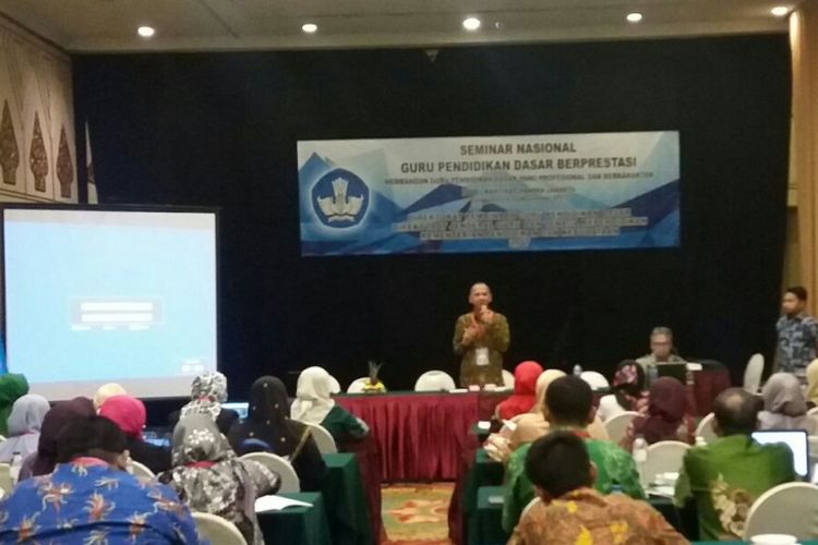 Direktorat Pembinaan Guru Pendidikan Dasar Kementerian Pendidikan dan Kebudayaan menggelar Seminar Nasional Guru Pendidikan Dasar Berprestasi 2017 di Hotel Kartika Chandra Jakarta, 7-10 November 2017.