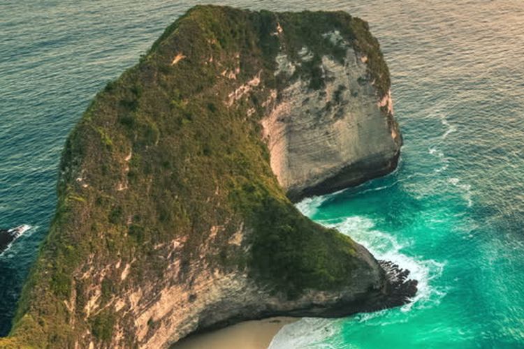 Pantai Kelingking di Nusa Penida, Bali. 