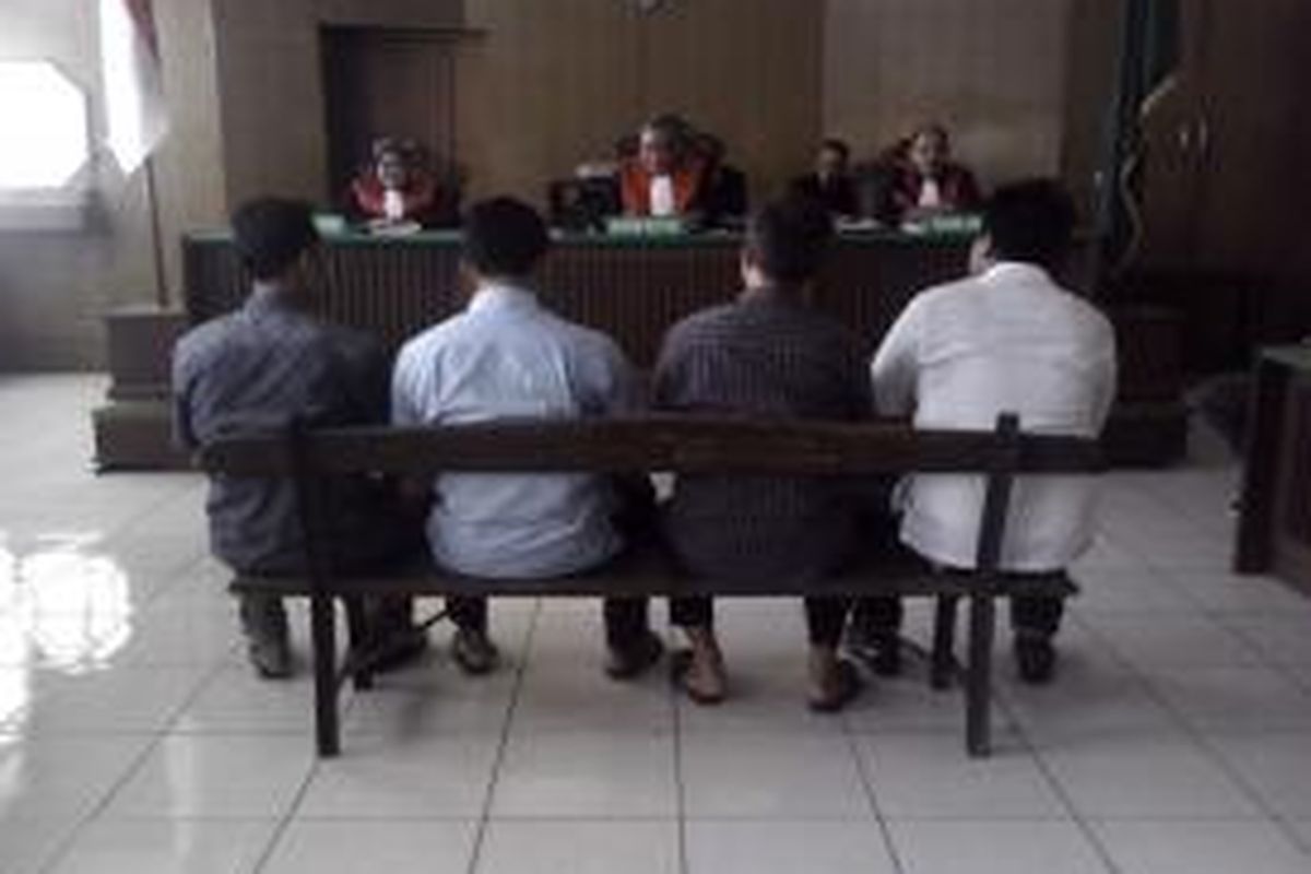 Empat saksi dihadirkan dalam sidang lanjutan kasus pembunuhan Ade Sara Angelina Suroto di Pengadilan Negeri Jakarta Pusat, Selasa (7/10/2014).