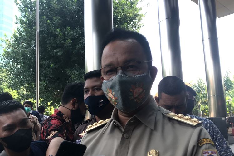 Gubernur DKI Jakarta Anies Baswedan memenuhi undangan untuk pemeriksaan oleh Komisi Pemberantasan Korupsi (KPK) pada Selasa (21/9/2021).