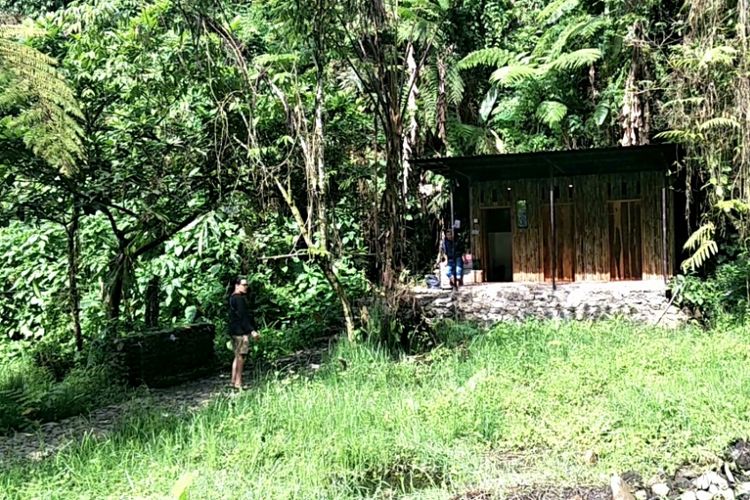 Fasilitas toilet di sekitar camping ground kawasan wisata Situ Gunung, Sukabumi, Jawa Barat.