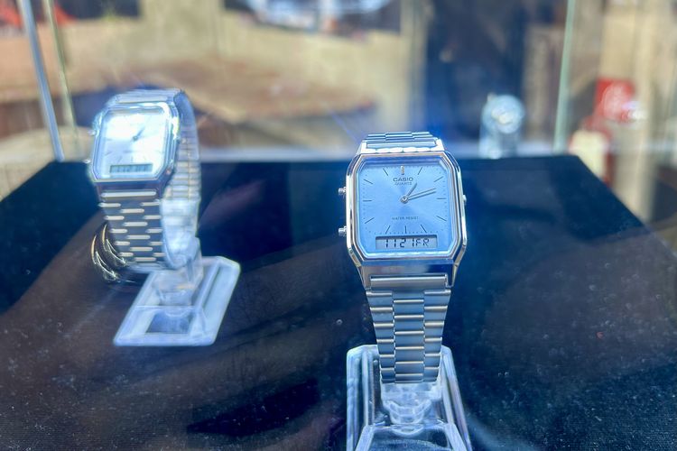 Jam tangan vintage ikonik Casio A158WA dalam acara CASIO VINTAGE “Back in Time, Ahead in Style” di Bangkok, Thailand, Jumat (21/11/2025).