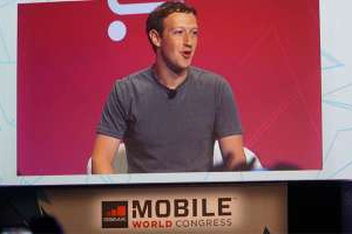 Pendiri Facebook Mark Zuckerberg menjadi salah satu pembicara di sesi keynote acara Mobile World Congress 2016 di Barcelona, Spanyol, Selasa (23/2/2016).