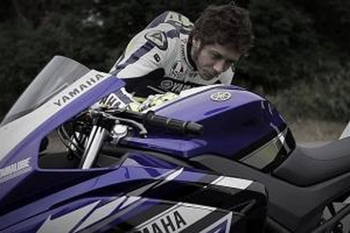 Valentino Rossi dengan Yamaha R25