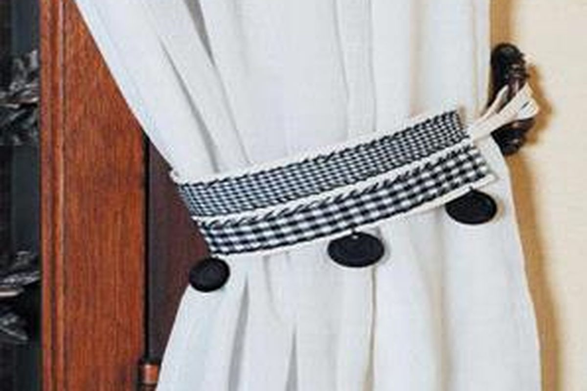 Renda Kain Mempercantik Gorden Jendela Plus Ruangan