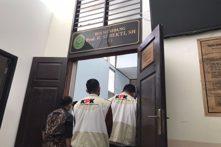 Deputi Penindakan dan Eksekusi Komisi Pemberantasan Korupsi (KPK) Karyoto dan sejumlah tim penyidik memantau secara langsung sidang lanjutan praperadilan mantan Bupati Tanah Bumbu, Mardani H Maming di Pengadilan Negeri (PN) Jakarta Selatan, Jumat (22/7/2022).