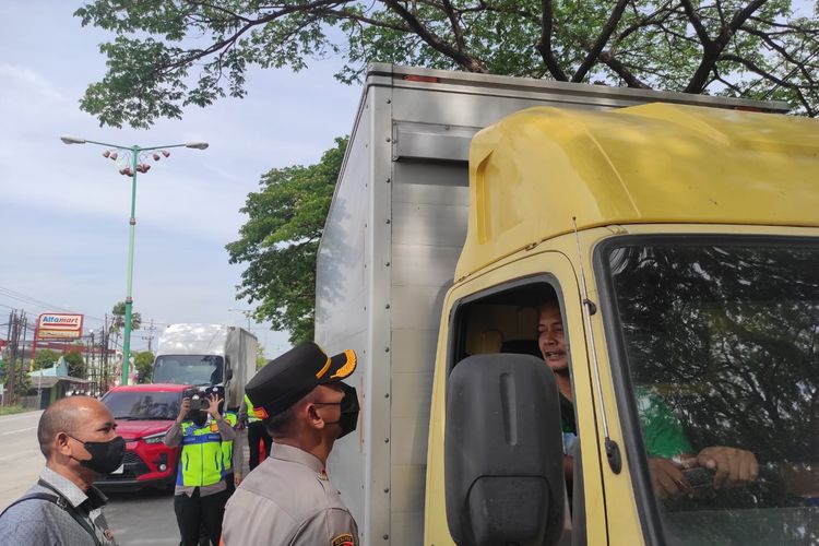 Demo Pati Hari Ini, Ada Penyekatan Jalan di Perbatasan Kudus-Demak
