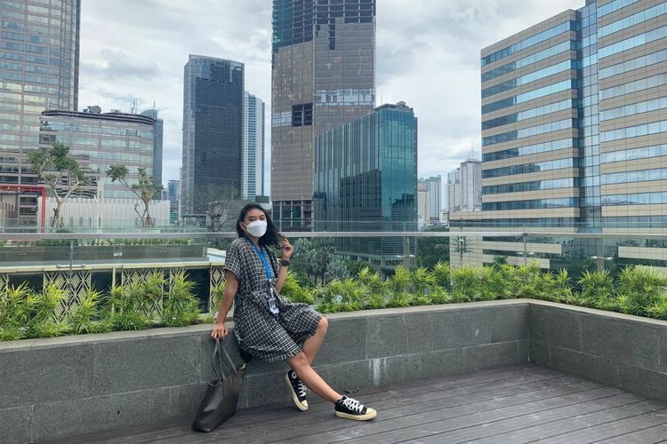 Salah satu spot berfoto di area balkon di skydeck Sarinah, Jakarta Pusat.