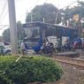PT Transjakarta Berencana Ubah Rute Buntut Bus Hampir Tertabrak KRL di Halimun