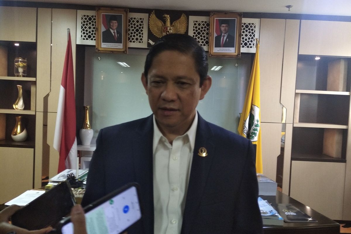 Wakil Ketua DPRD Jawa Barat MQ Iswara saat ditemui seusai Rapat Paripurna DPRD Jabar tentang Ranperda pelaksanaan APBD 2024 di Gedung DPRD Jabar, Jalan Diponegoro, Kota Bandung, Kamis (19/6/2025).