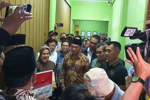 Kunjungi SD Muhammadiyah di Gunungkidul yang Atapnya Ambruk, Muhadjir Minta Pembangunan Sekolah Libatkan Ahli