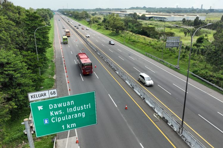 Kondisi lalu lintas di Jalan Tol Cipularang