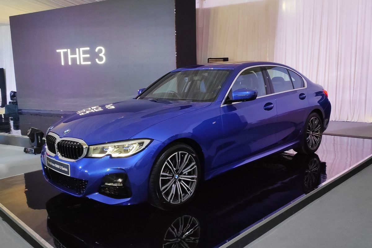 BMW membawa Seri 3 terbaru 330i M Sport yang akan meluncur resmi di GIIAS